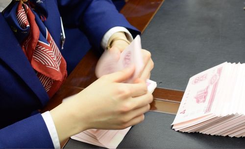 手按式三张点钞法有哪些